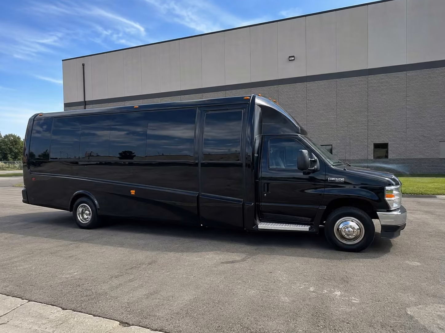 15 passenger minibus