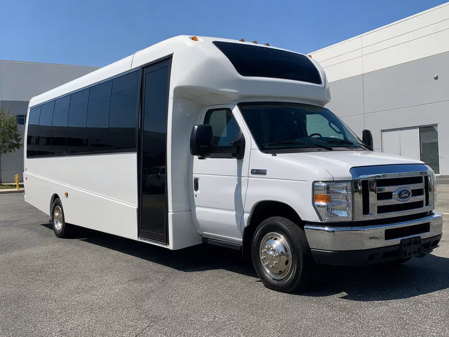18 passenger minibus